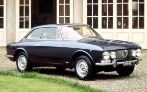 Alfa Romeo 2000 GT Veloce 1971 года